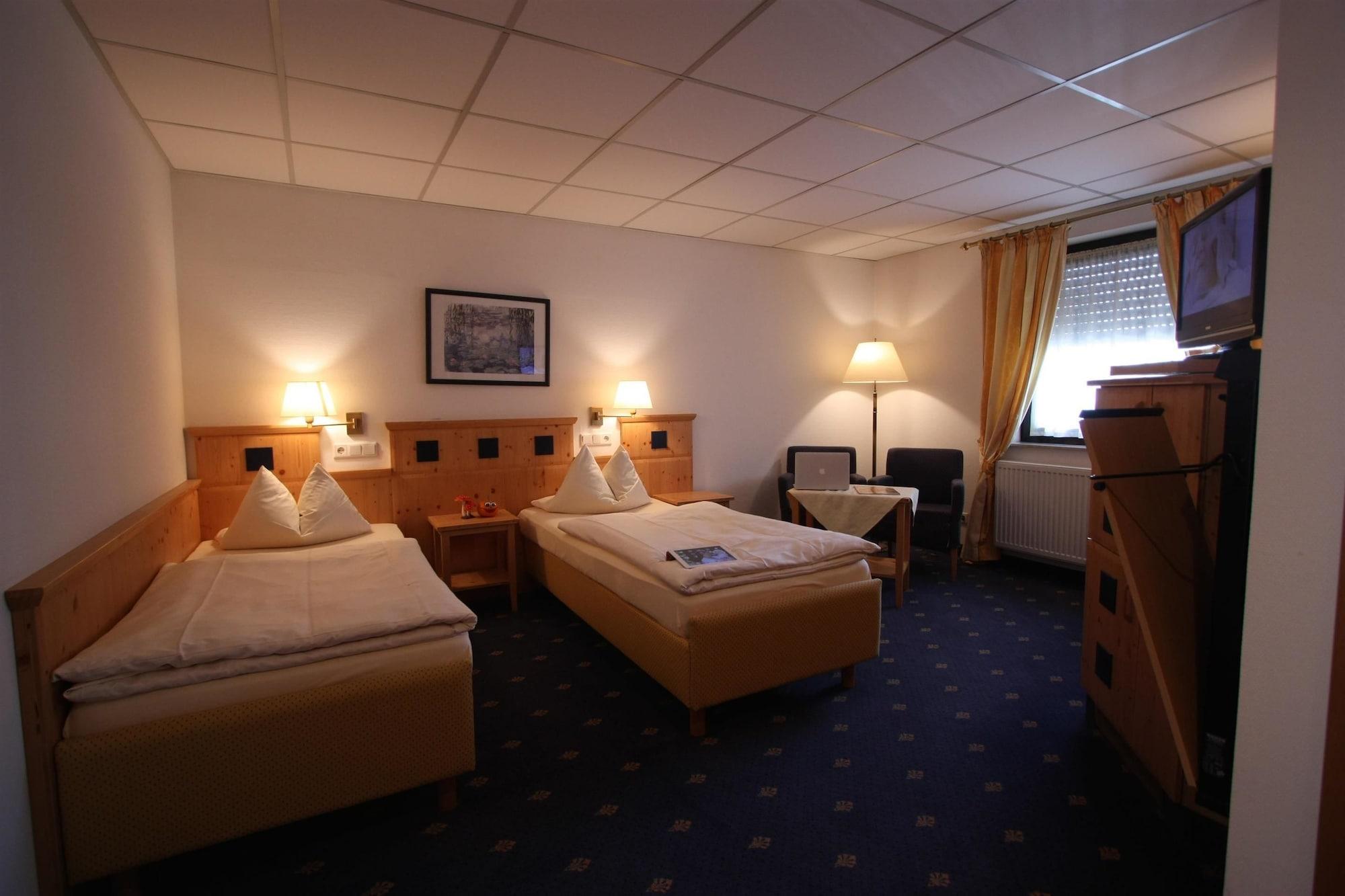 Hotel Zum Loewen Mörfelden-Walldorf Eksteriør bilde